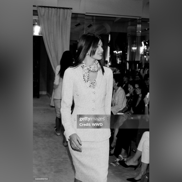 Chanel Vintage Cruise 1994 Multicolor Pastel Pink Orange 94C Tweed Jacket - Picture 3 of 16